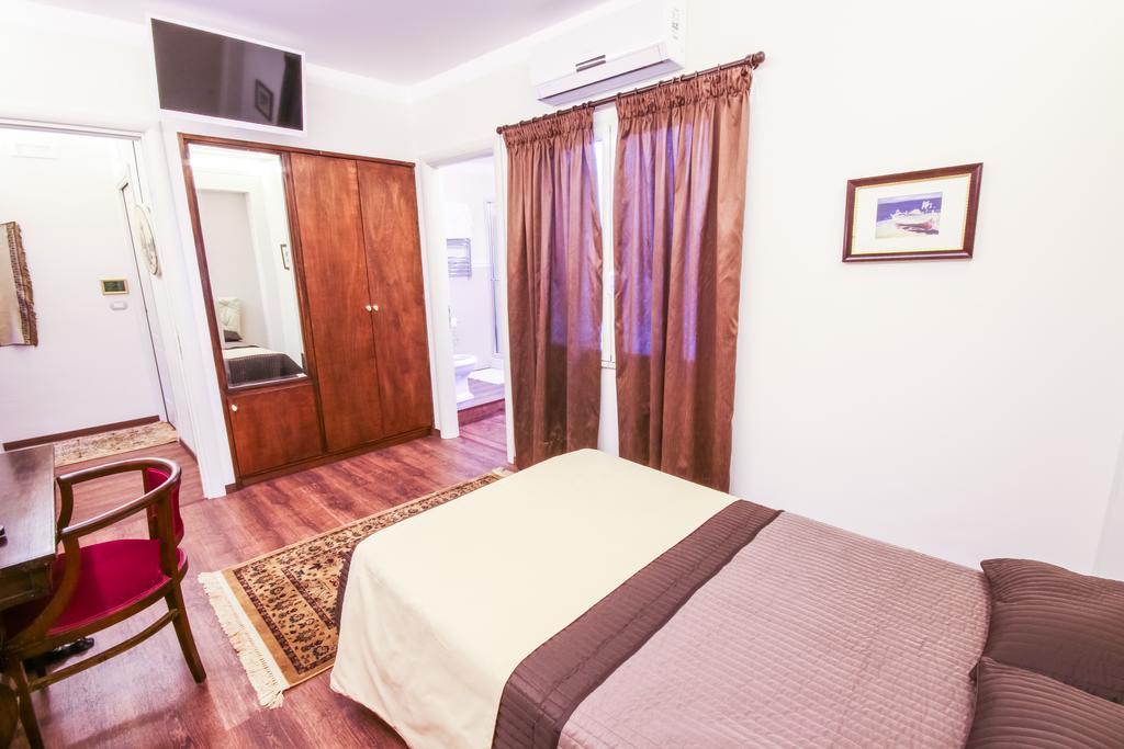96 Guest House Reggio di Calabria Cameră foto